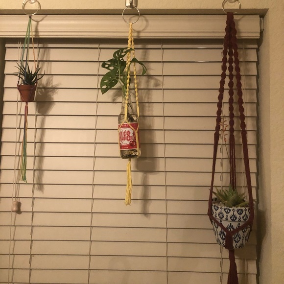 Large macrame plant hanger - Picture 6 of 8